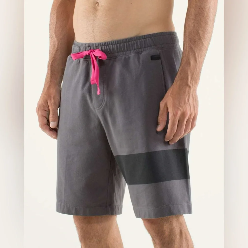 Lululemon Men’s Rise Shorts in Soot Light Grey, size L/XL
